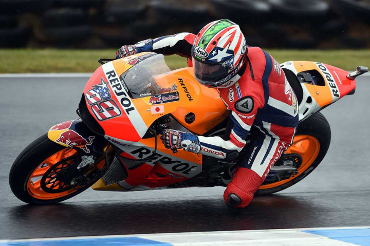 Hayden terakhir kali membalap pada kejuaraan MotoGP di Spanyol pada September 2016 sebagai pengganti untuk pebalap asal Australia Jack Miller yang cedera di tim satelit Marc VDS Honda. 