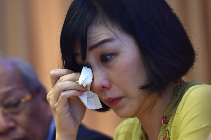 Veronica mengatakan Ahok mengkhawatirkan banyak orang terganggu jika relawan unjuk rasa. Walaupun demikian, Veronica menuturkan, Ahok mengucapkan terima kasih untuk unjuk rasa yang memenuhi aturan dan menyalakan lilin perjuangan. 
