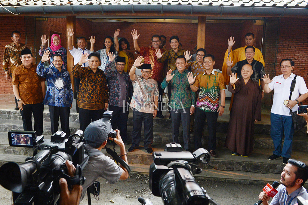 Cak Imin pun menyebut tujuan pertemuan itu untuk menguatkan tali persaudaraan kembali setelah sebelumnya sempat membelah pendapat. 