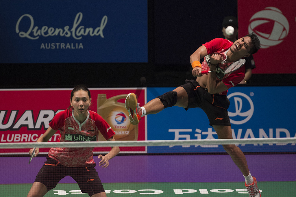 Tontowi Ahmad/Gloria Emanuelle Widjaja kalah atas Satwiksairaj Rankireddy/Ashwini Ponnapa, 20-22, 21-17, 19-21.
