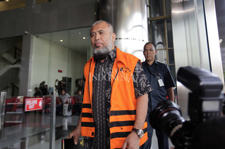 Patrialis juga mengapresiasi kinerja dan profesionalitas penyidik KPK.