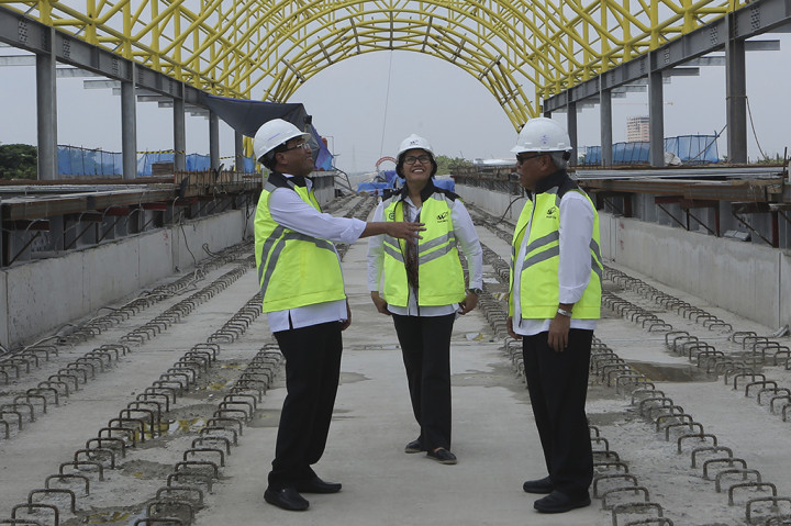 Adapun ketiga menteri tersebut adalah Menteri Keuangan Sri Mulyani Indrawati, Menteri Perhubungan Budi Karya Sumadi, serta Menteri Pekerjaan Umum dan Perumahan Rakyat (PUPR) Basuki Hadimuljono.