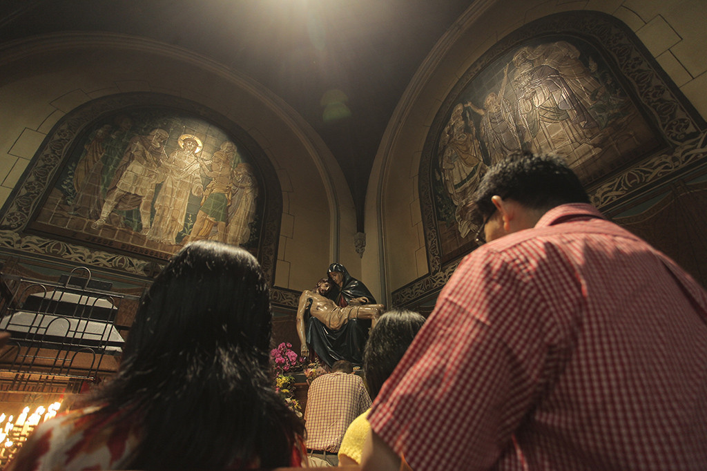 Peringatan kenaikan Isa Almasih di gereja tersebut tetap diikuti oleh jemaat dengan khidmat dan aman. 