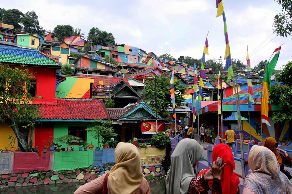 Indahnya Kampung Pelangi di Semarang