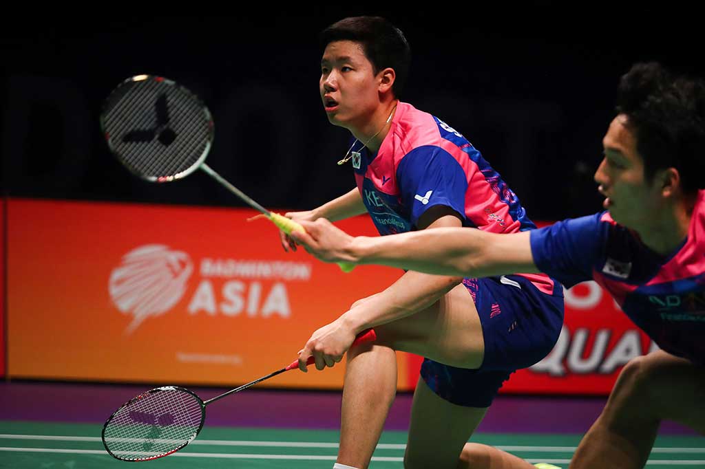 Korea berbalik unggul lewat ganda putra Choi Sol-gyu/Seo Seung-jae yang menundukkan Bodin Isara/Dechapol Puavaranukroh 21-13, 21-16. AFP/Patrick Hamilton