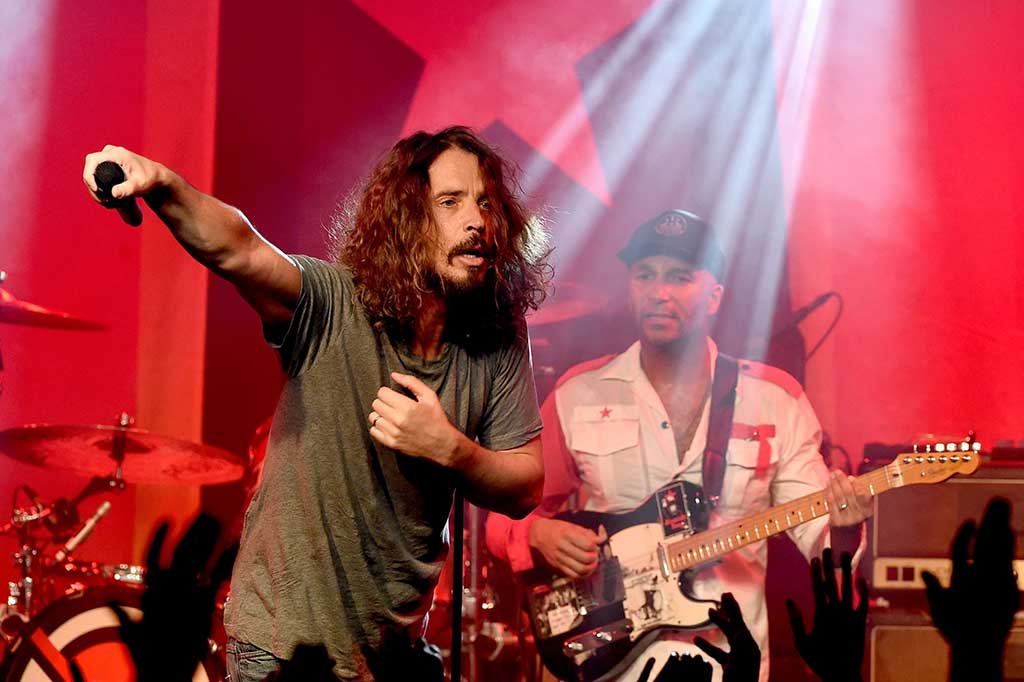 Setelah Soundgarden bubar pada 1997, pada 2001 Cornell bergabung dengan anggota Rage Against The Machine untuk membentuk Audioslave, yang meluncurkan sebuah album. Soundgarden bersatu kembali pada 2010 dan band ini memulai tur terbarunya di bulan April.