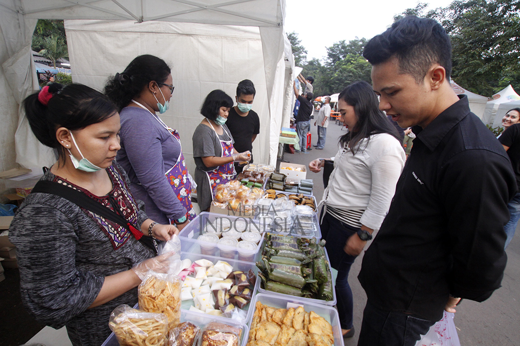 Artha Graha Peduli Gelar Pasar Akhir Pekan Ramadan