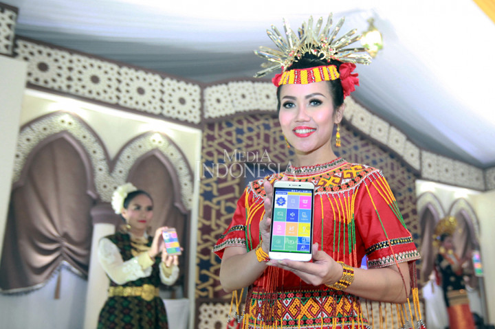 Sejumlah fitur yang terdapat di Alquran digital tersebut yakni fitur penunjuk salat dan imsakiyah di seluruh kota besar maupun kecil di Indonesia, penunjuk lokasi masjid terdekat berbasis GPS, fitur Asmaul Husna, serta fitur murottal Imam Masjidil Haram Abdurrahman As Sudais dan beberapa imam lainnya. 