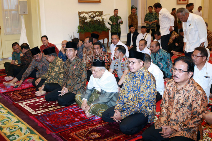 Agenda ini dilakukan usai Sidang Kabinet Paripurna membahas persiapan Hari Raya Idul Fitri 1438 H. 
