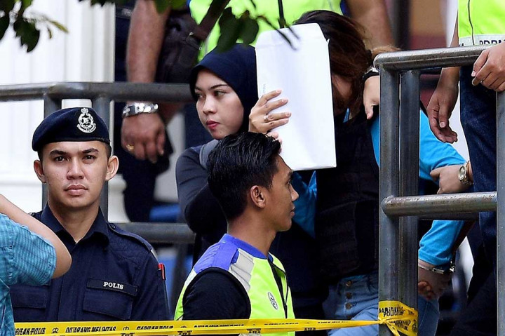 Karena perbuatan tersebut Siti Aisyah dan Doan Thi Huong dihukum di bawah Seksyen 302 Kanun Keseksaan atau pembunuhan berencana bersama Seksyen 34 kanun yang sama, dengan ancaman hukuman mati.