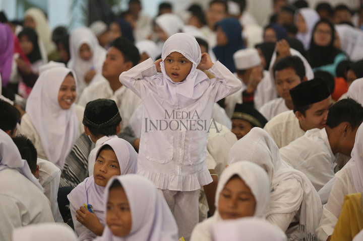Acara rutin tahunan buka puasa bersama yang juga diikuti anak-anak panti asuhan kali ini mengangkat tema 
