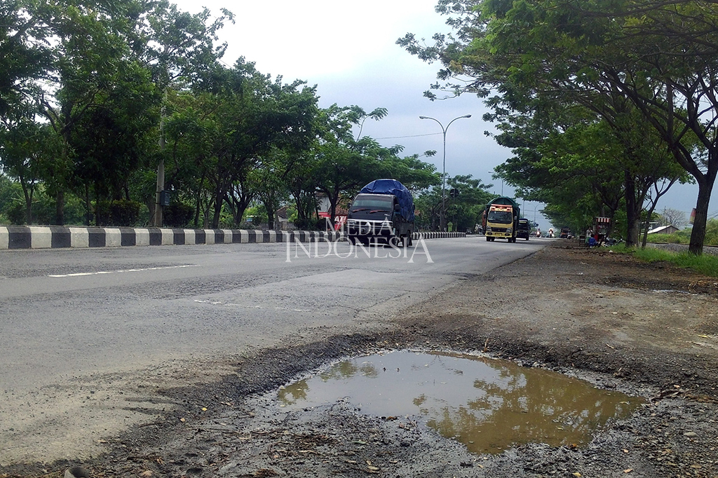 Proyek Pelebaran Jalur Pantura Dipercepat