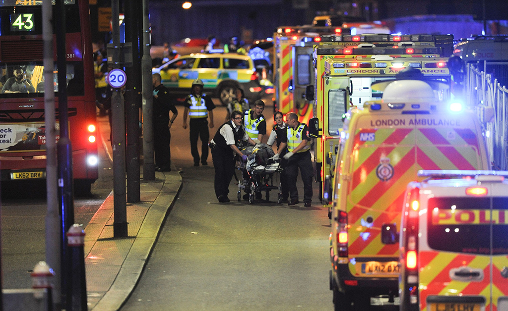 Tiga serangan teror terjadi di pusat Kota London. Serangan pertama terjadi di Jembatan London, kedua di Borough Market, dan ketiga di Vauxhall di London Selatan, Sabtu (3/6/2017) malam.