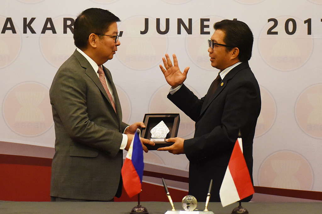 OJK dan BSP menyatakan sepakat memulai proses penyusunan perjanjian yang diharapkan dapat membuka jalan bagi ekspansi perbankan Indonesia ke Filipina maupun sebaliknya. 