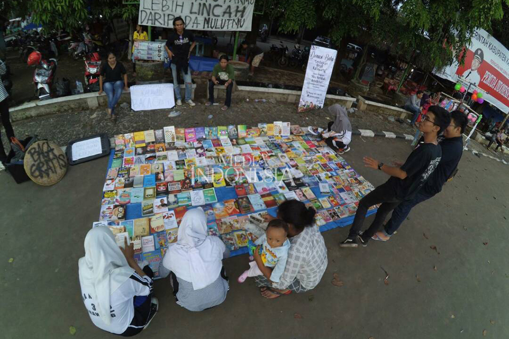 Ngabuburead, Ngabuburit Sambil Baca Buku