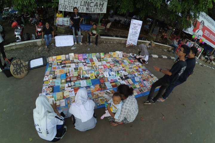 Ngabuburead, Ngabuburit Sambil Baca Buku