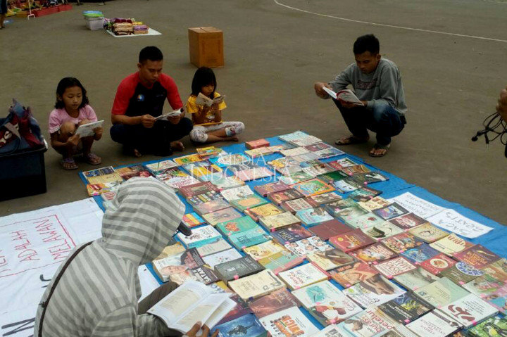 Ngabuburead, Ngabuburit Sambil Baca Buku