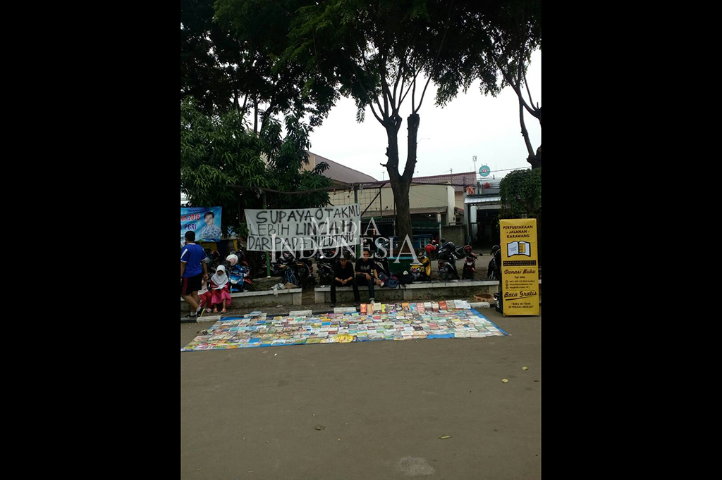 Ngabuburead, Ngabuburit Sambil Baca Buku