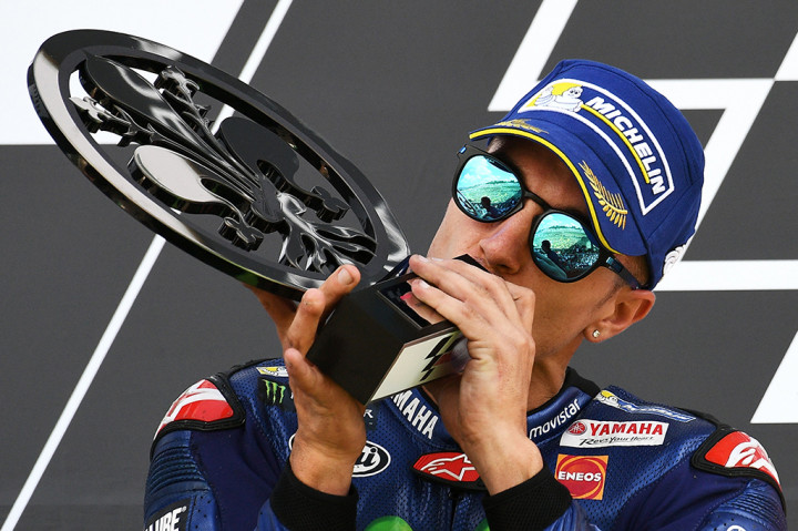 Sementara di posisi kedua ada pembalap Movistar Yamaha MotoGP Maverick Vinales dengan catatan waktu 41 menit 33.407 detik. 