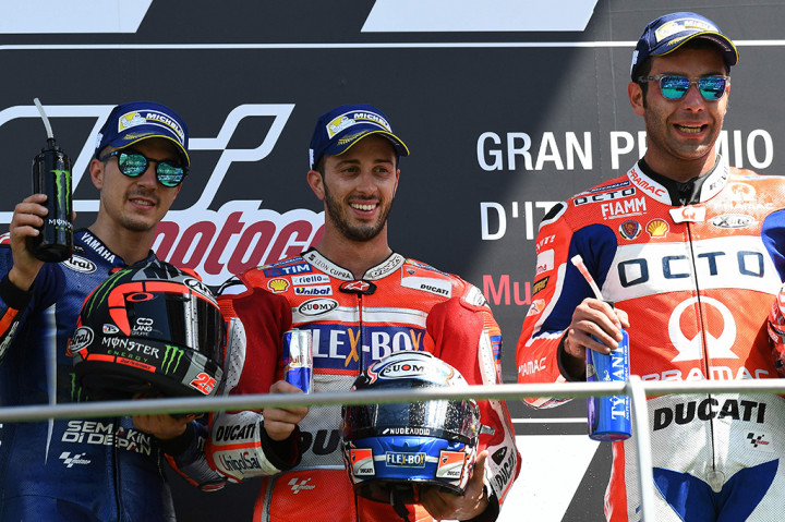 Diikuti pembalap Octo Pramac Racing, Danilo Petrucci di possi ketiga dengan catatan waktu 41m 34.460s