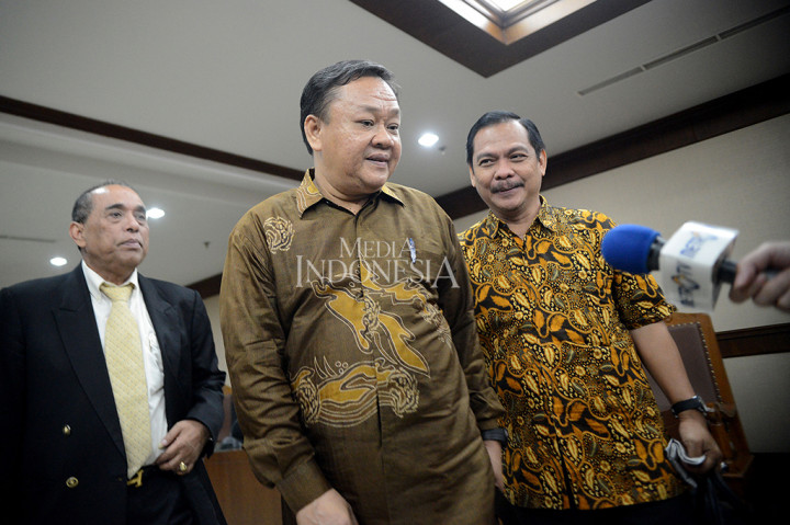 Deputi Informasi, Hukum dan Kerja Sama Badan Keamanan Laut ( Bakamla) Eko Susilo Hadi mengakui menerima uang terkait pengadaan monitoring satelit di Bakamla.