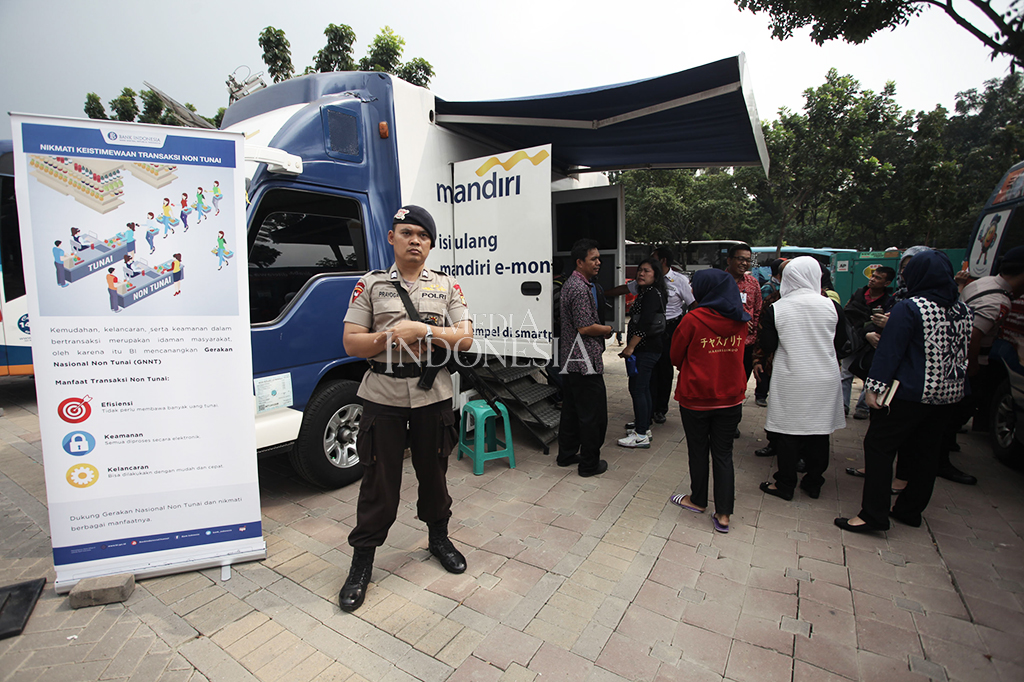 Bank penyelenggara tersebut di antaranya, BRI, BNI, Mandiri, BTN, Bank DKI, Bank Mega, BCA, Permata Bank, Maybank, CIMb Niaga, BNI Syariah, Bank Mandiri Syariah, dan BJB. Semuanya dikomandoi Bank Indonesia (BI) sebagai penyelenggara utama.