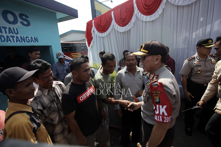 Kapolda bersama sejumlah pejabat Polda Metro Jaya juga memantau persiapan pos pelayanan dan pengamanan kepolisian, di sepanjang jalur mudik Pantura, di daerah Bekasi.