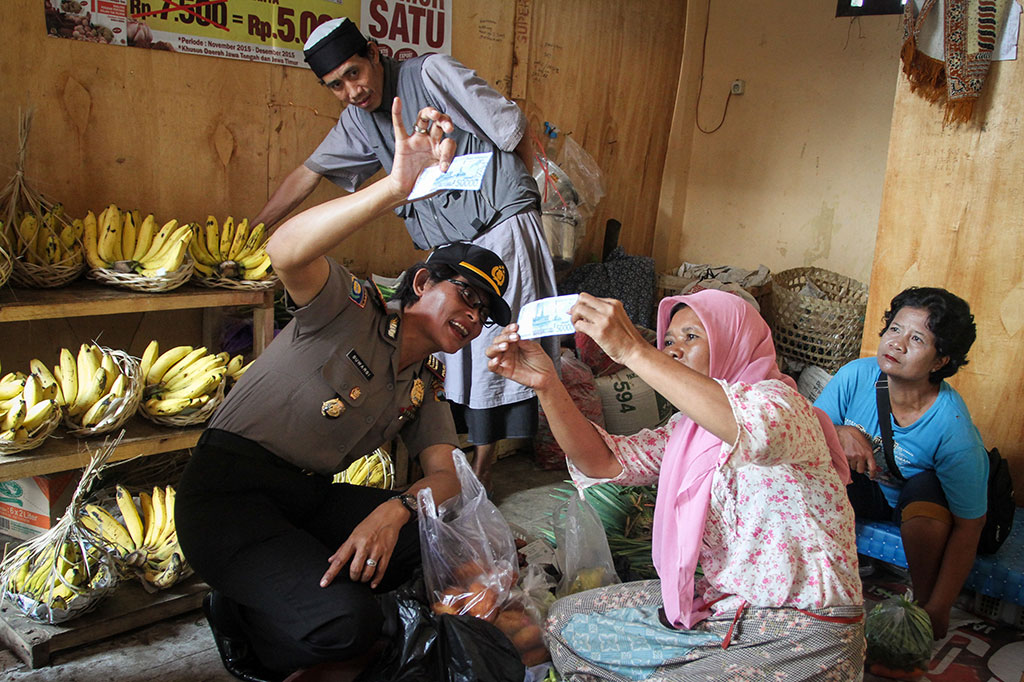 Polisi Karanganyar Sosialisasi Mengenal Uang Palsu
