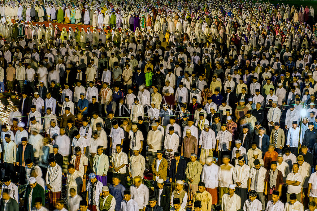 Ribuan PNS Purbalingga Tahajud dan Sahur Bersama