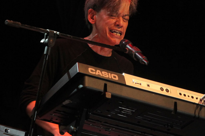 Penyanyi Fariz RM tampil pada acara Ramadan Jazz Festival 2017 di halaman Masjid Cut Meutia.