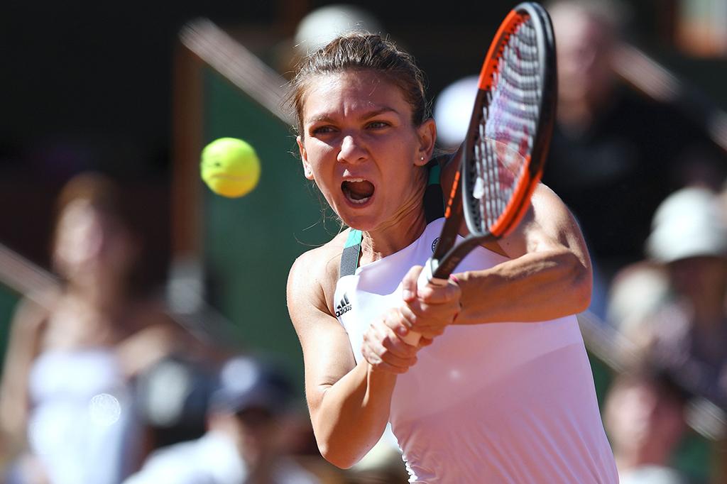 Di set ketiga atau penentuan, Halep kembali tancap gas dan sempat unggul 3-1. Namun kesabaran Ostapenko lagi membuatnya sempat samakan skor menjadi 3-3.