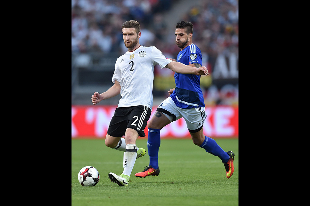 Dua menit babak kedua berjalan Shkodran Mustafi menjebol gawang Dan Marino. 5-0 untuk Jerman.