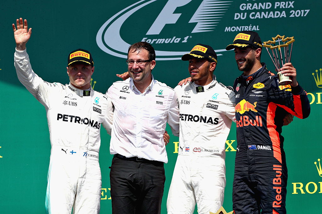 Hamilton mengungguli rekan setimnya di Mercedes Valtteri Bottas Bottas, yang harus puas finis di posisi kedua. Bottas menuntaskan lomba nyaris 20 detik di belakang Hamilton. Sementara itu, posisi ketiga jadi milik Daniel Ricciardo.