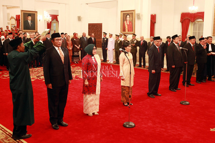 Jokowi melantik para anggota berdasarkan Keputusan Presiden Nomor 75 Tahun 2017.