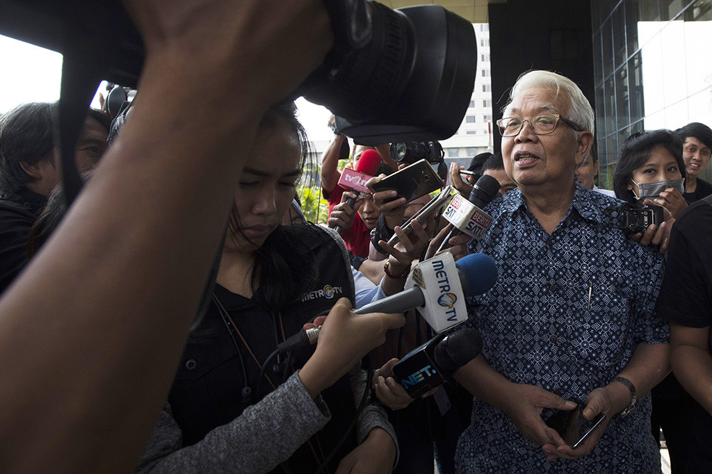 Bambang diperiksa sebagai saksi untuk Arsyad Temenggung tersangka dugaan korupsi penerbitan Surat Keterangan Lunas (SKL) BLBI. 