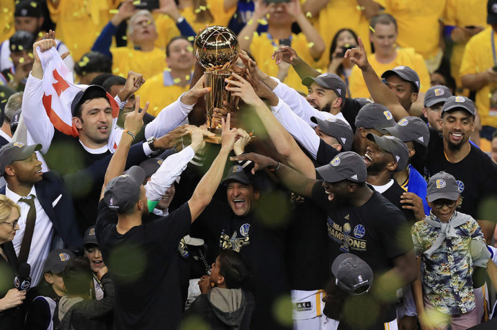Bagi Warriors, ini merupakan gelar juara kedua kalinya dalam tiga terakhir, sekaligus membalas kekalahan tahun lalu dari Cavaliers.