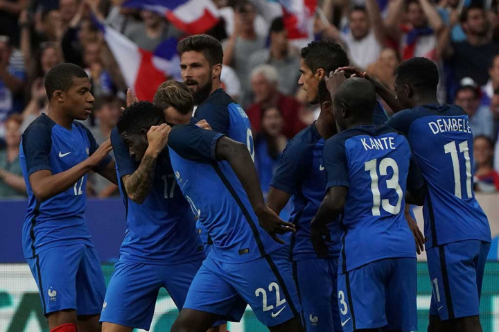 Menit ke-22 Prancis berhasil menyamakan kedudukan lewat Samuel Umtiti.