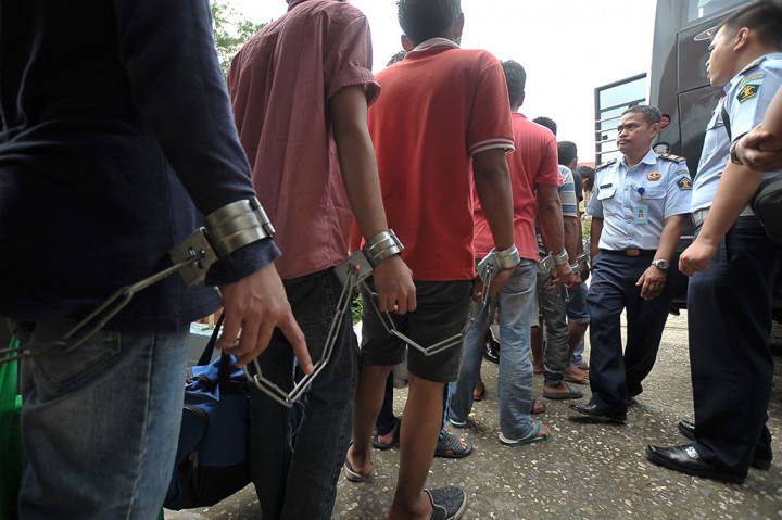 Puluhan warga binaan laki-laki di Lapas Klas II A Jambi dipindahkan ke beberapa lapas terdekat.