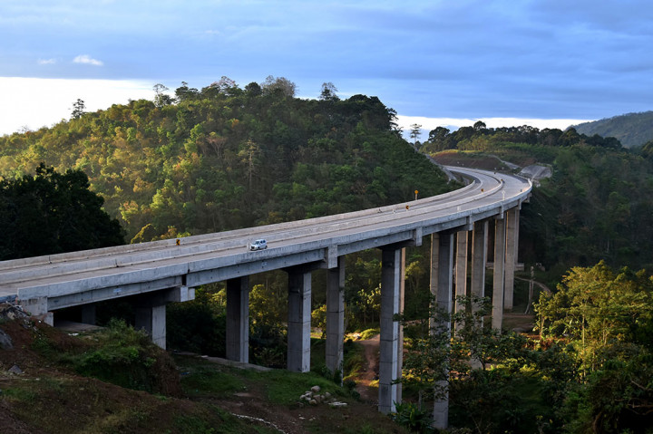 Selain penandangan tersebut, Tol Bawen-Salatiga juga memiliki beberapa pemandangan yang indah, salah satunya Jembatan Tuntang, di Tuntang, Kabupaten Semarang. ANTARA/Aditya Pradana Putra