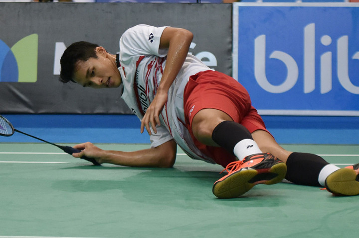 Sementara itu tunggal putra Indonesia habis setelah Jonathan Christie kalah dengan skor 9-21, 7-21 dari tunggal putra Tiongkok Chen Long.