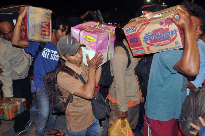 Aktivitas Pelabuhan Pantoloan Saat Puncak Arus Mudik