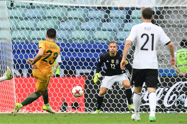 Australia menyamakan kedudukan pada menit 41 lewat Tommy Rogic.