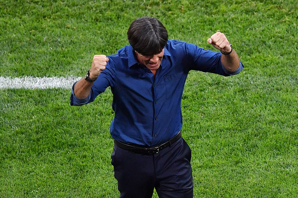 Dengan kemenangan tersebut Jerman meraih tiga poin, sama dengan Chile di klasemen Grup B. Sementara Australia dan Kamerun sama-sama belum meraup angka.