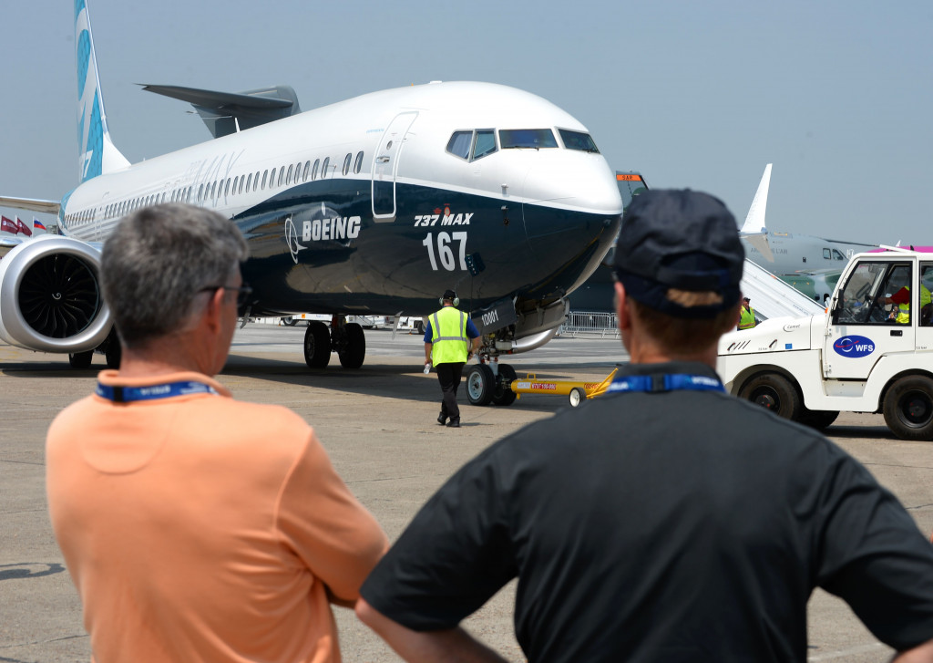 Raksasa dirgantara dari Amerika Serikat, Boeing menampilkan 737 MAX 9. Generasi baru pesawat penumpang jarak menengah ini merupakan salah satu yang terlaris di di kelasnya. AFP PHOTO / ERIC PIERMONT
