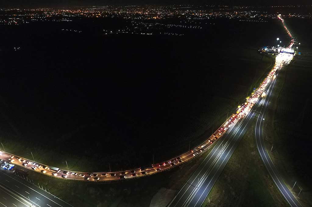 Tol Fungsional Ditutup, Brexit Macet