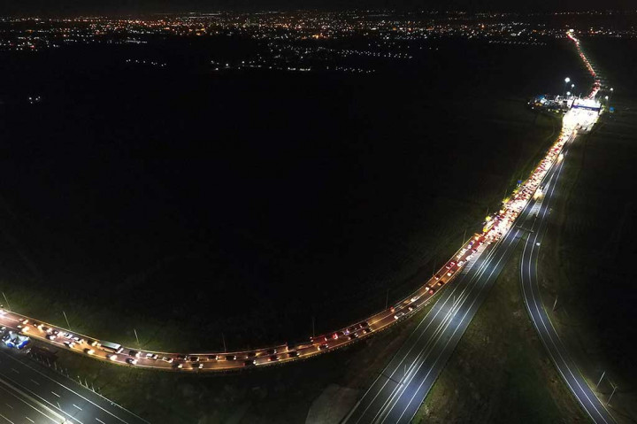 Tol Fungsional Ditutup, Brexit Macet