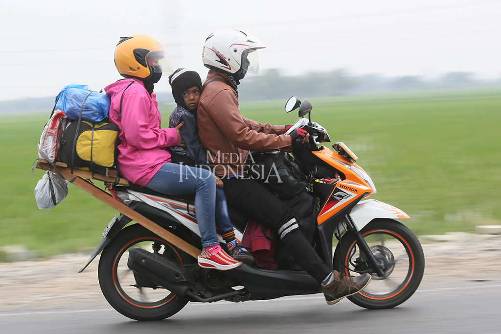 Pemudik sepeda motor yang melewati jalur Pantura, diperkirakan mencapai puncak arus mudik pada malam dan pagi hari di H-2.