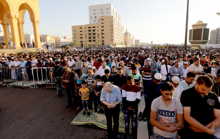Idul Fitri 1438H di Palestina jatuh pada hari yang sama dengan di Indonesia. 
