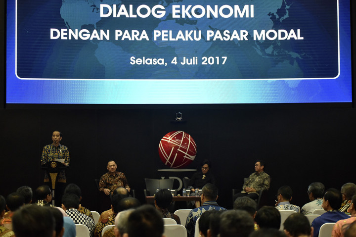 Presiden Jokowi meminta kepada seluruh jajaran kabinet dan jajaran direksi PT Bursa Saham Indonesia untuk memanfaatkan arus uang investor (capital inflow) yang telah masuk ke Indonesia.