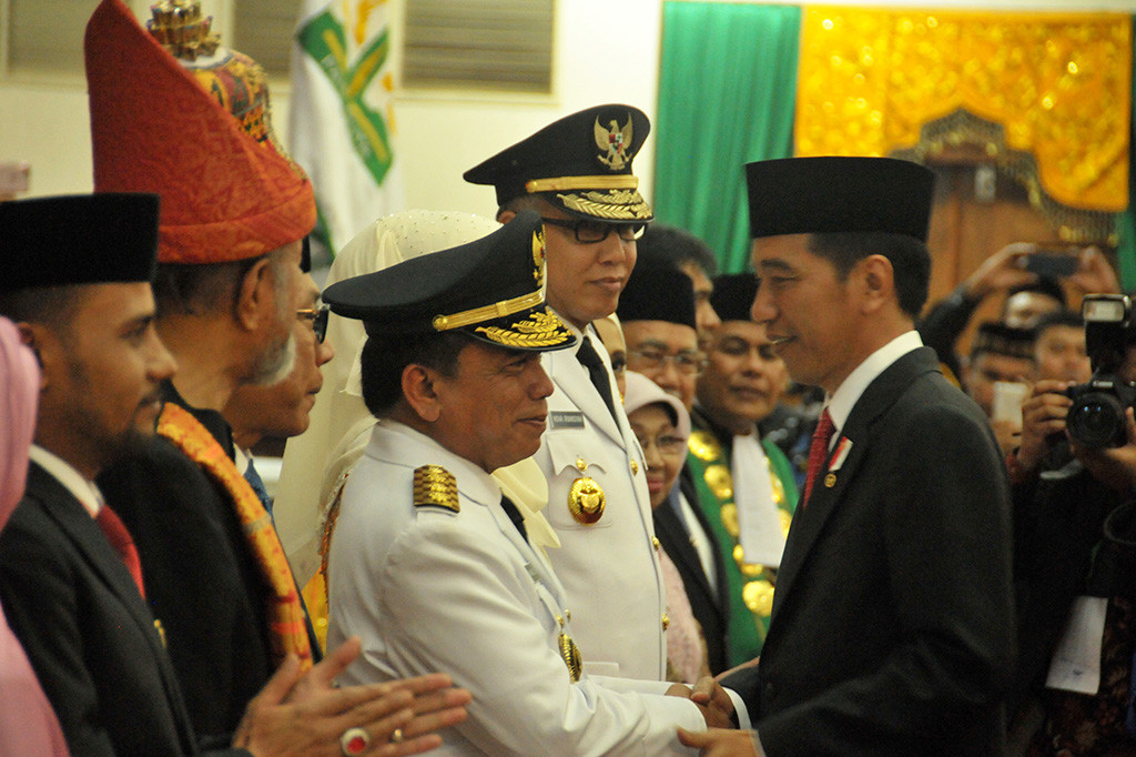 Presiden Joko Widodo menyempatkan diri hadir dalam acara pelantikan Gubernur dan Wakil Gubernur Aceh, sebelum melanjutkan perjalan menuju Turki.